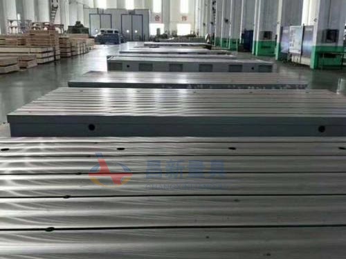 鑄鐵平臺(tái)熱處理中的正火、退火